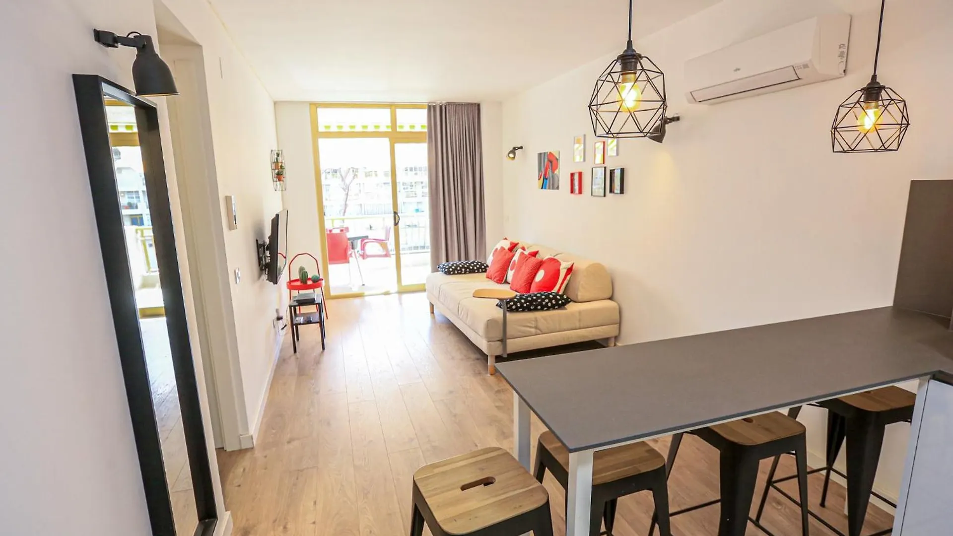Catalunya Donna - Only Families Apartment Salou