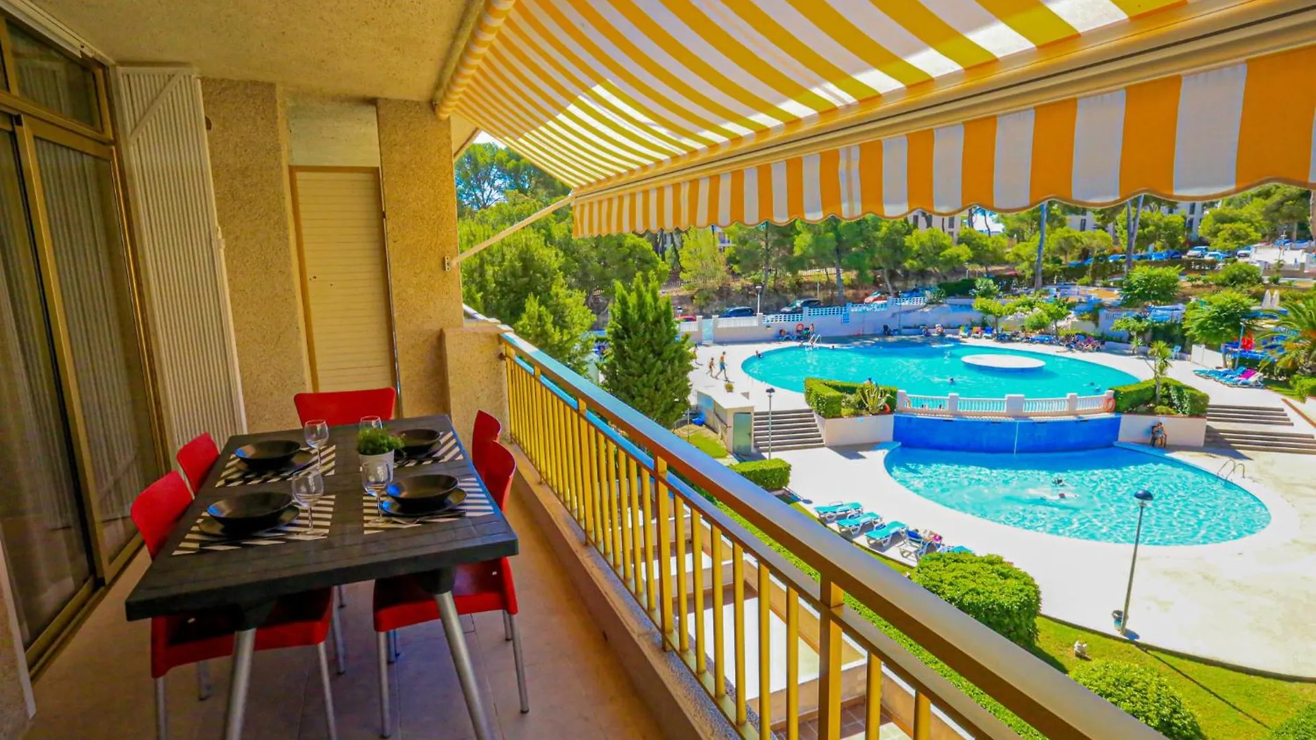 Catalunya Donna - Only Families Apartment Salou Spain